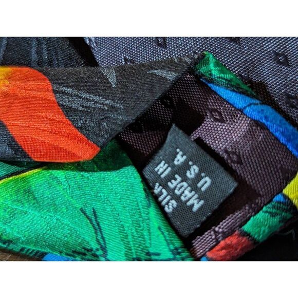 Rush Limbaugh No Boundaries Men's Bright Colors Leaf Pattern Silk Tie - Picture 3 of 4